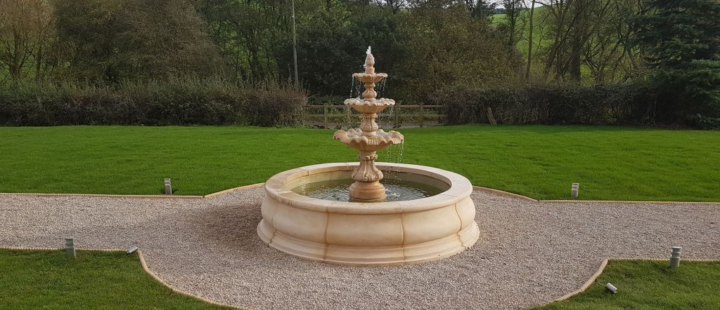 Expert Advice on Choosing a Water Feature for Your Garden